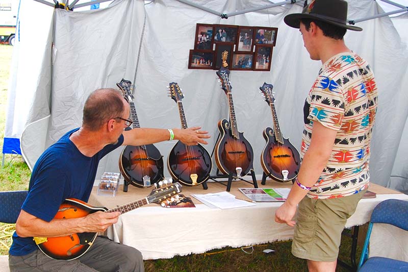 musical instrument vendor