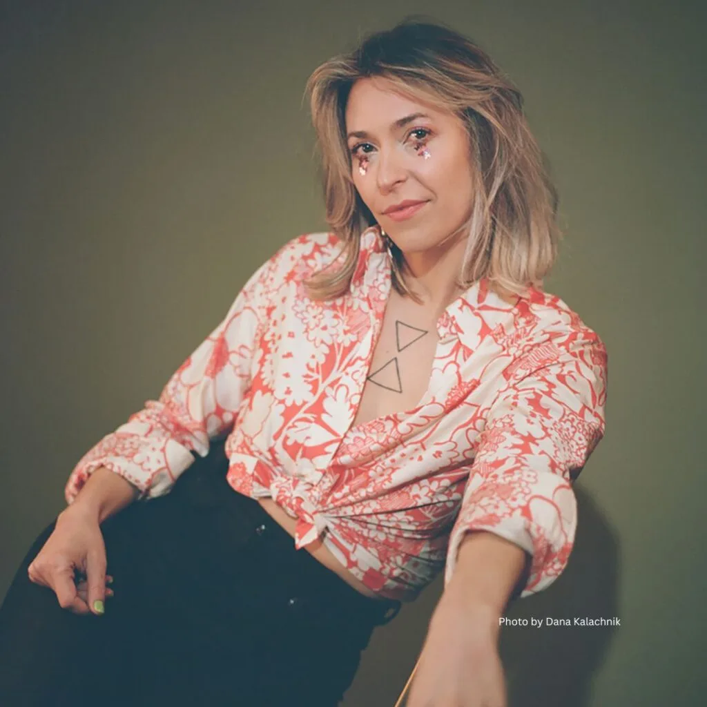 Lindsay Lou, photo by Dana Kalachnik